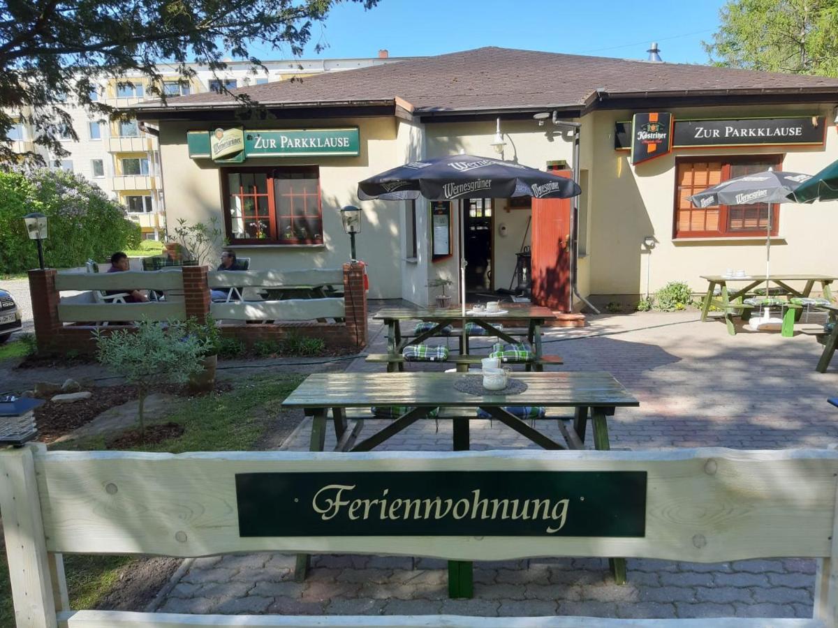 Ferienwohnung "Am Schlosspark" Neetzow Bagian luar foto